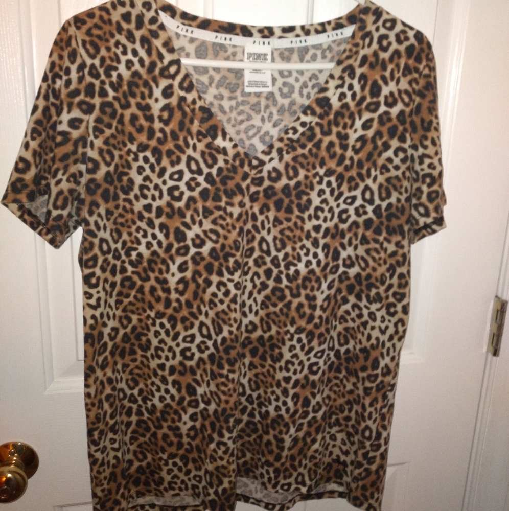 VS Pink leopard print tee shirt